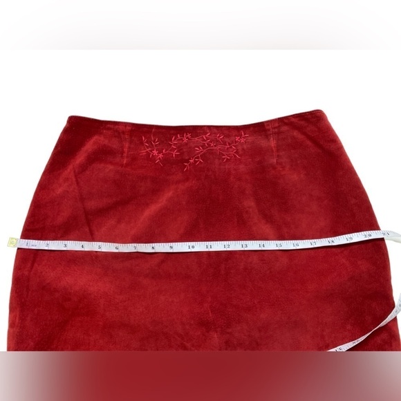 Vintage Danier - Embroidered leather skirt - Picture 11 of 12